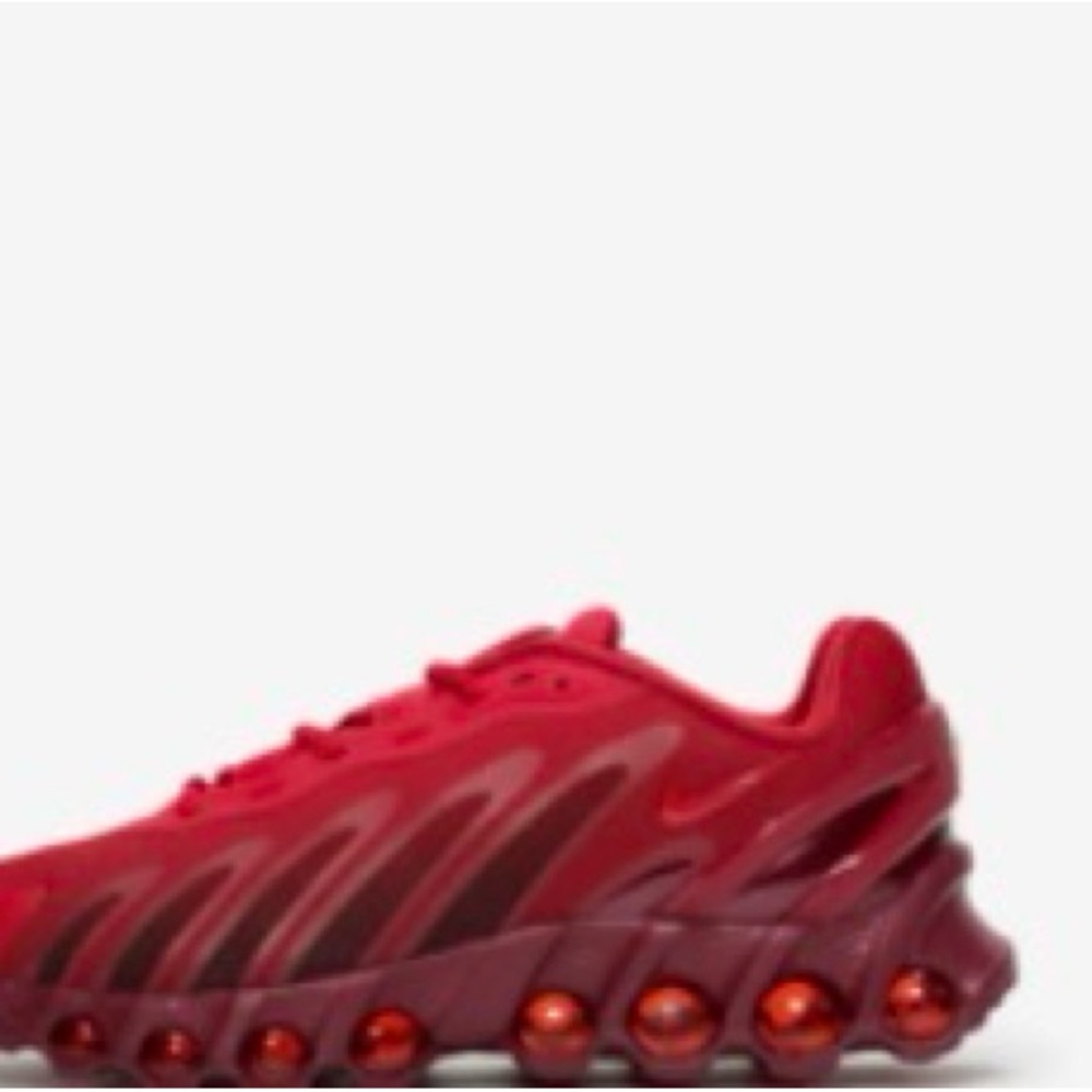 Nike Kids size 6 and  women’s size 8  Dn8